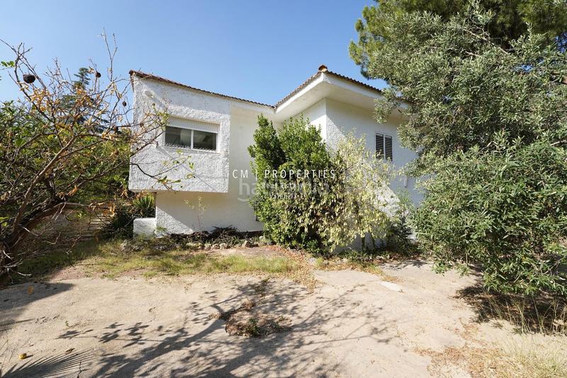 Foto db954134-80d8-4c95-b180-42bfd9ace6e0. Chalet with parking pool in Sierra Perenchiza-Cumbres de Calicanto-Sto Domingo Chiva