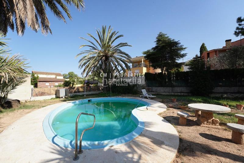 Foto f6ed7d4f-5d2d-46d0-a3ff-a1cdd70fd308. Chalet with parking pool in Sierra Perenchiza-Cumbres de Calicanto-Sto Domingo Chiva
