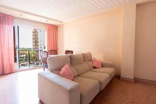 Rent Flat in Trinitat. Alquiler de piso para estudiantes, 3 habitaciones en benimaclet