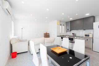 Alquiler Piso  Poeta alberola. Piso de 3 habitaciones