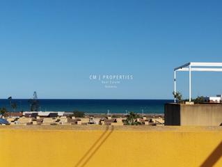 Location Attique  Salines, de les. Ático con terraza y vistas al mar