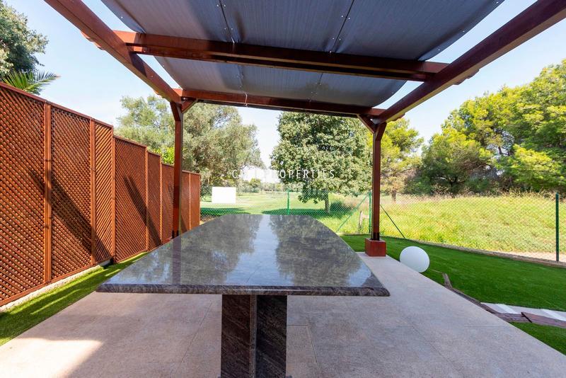 Foto 179eb68d-03c1-4f18-9301-169e33c40816. Location maison avec parking piscine dans Torre en Conill-Cumbres de San Antonio Bétera