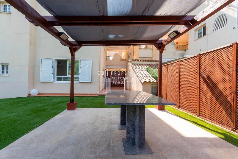 Foto fb14e73b-f4cc-4d3c-9318-efb2c4f80430. Location maison avec parking piscine dans Torre en Conill-Cumbres de San Antonio Bétera