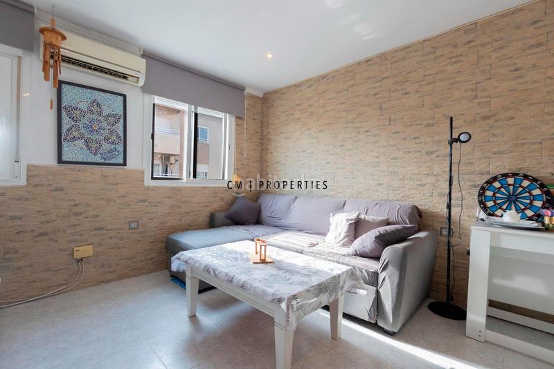 Foto 32e7fcdd-58e1-4d12-a88d-738d585b3e43. Piso  de dos dormitorios y un cuarto de baño la malvarosa en Valencia
