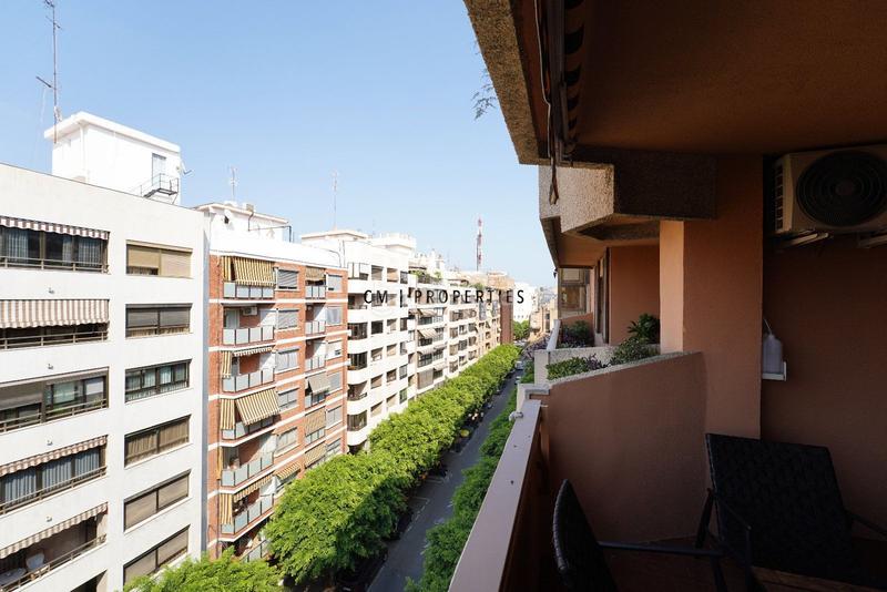 Foto 5c9f41ef-7e64-48ca-b1b9-e28b63f9c143. Alquiler piso  reformado de 4 habitaciones en pleno centro Arrancapins en Valencia