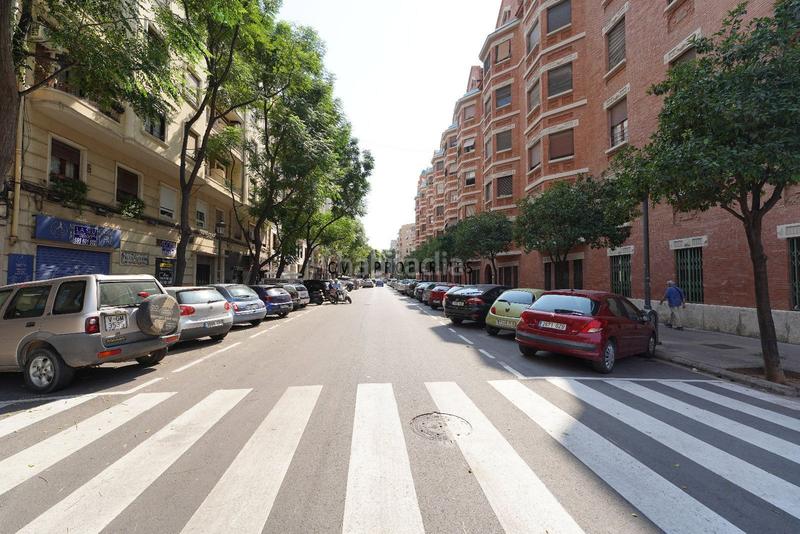 Foto a4df0061-758b-4be6-a7f3-cf8bd08fb972. Alquiler piso  reformado de 4 habitaciones en pleno centro Arrancapins en Valencia