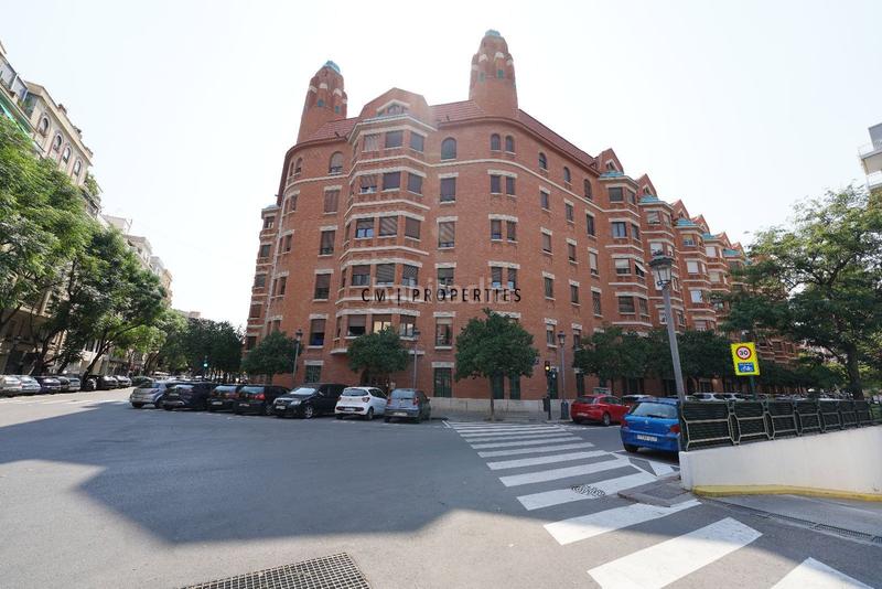 Foto c687685f-450b-4c0d-97ae-33682abc8363. Alquiler piso  reformado de 4 habitaciones en pleno centro Arrancapins en Valencia