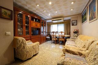 Pis  Agustin lara. Piso de tres habitaciones
