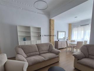 Lloguer Pis  Avenida guillem de castro. Piso de alquiler en el centro de tres habitaciones