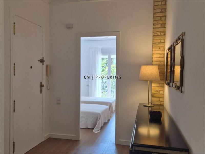 Foto 0d163ba2-40a6-4634-89d9-b44069e1c708. Alquiler piso  de alquiler en el centro de tres habitaciones en Valencia