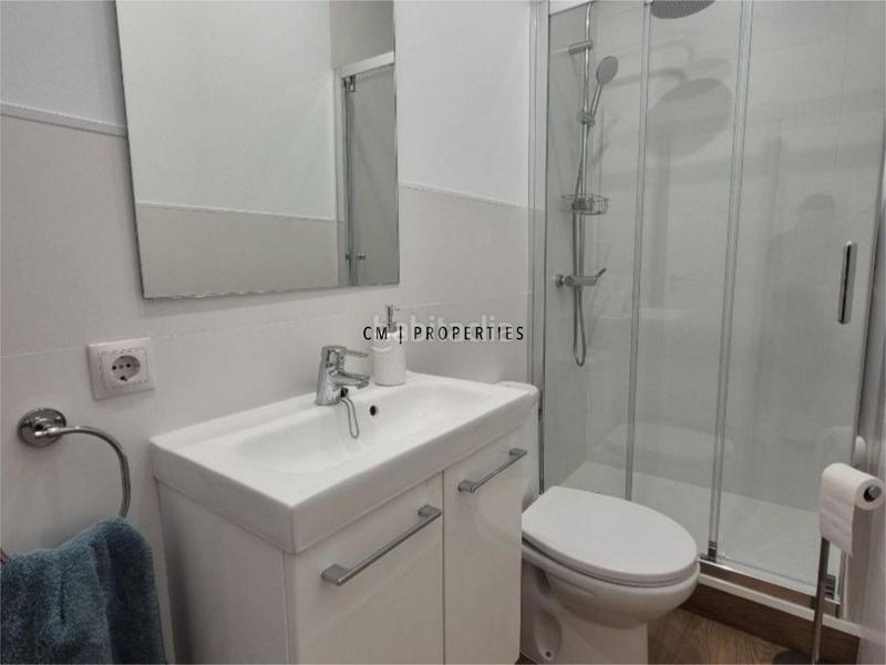 Foto 594d71ea-b662-489c-9557-112ed35c0025. Alquiler piso  de alquiler en el centro de tres habitaciones en Valencia