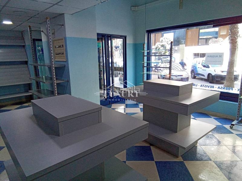 Foto b3d19eb2-884c-4026-8783-d3d9fdca6198. Alquiler local comercial alquiler de local comercial zona playa de la victoria. en Cádiz