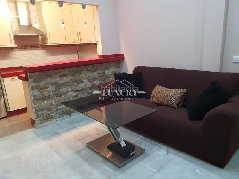 Foto b0a3704f-ca7a-4f7d-8630-6ab08638452b. Alquiler piso  en alquiler en plaza de mina en Cádiz