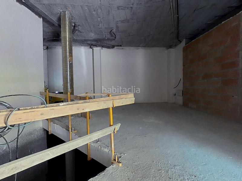 Foto ef5f9e9d-1c0d-4090-a0e7-8f9db75602f9. Local comercial a Ponent - Set Camins Igualada