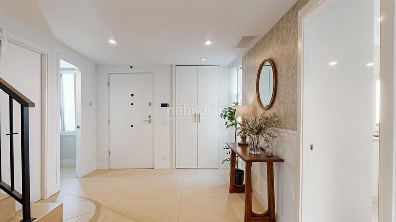 Foto b86145e2-9f0a-423b-ba93-44fec5137690. Casa aparellada amb calefacció aparcament piscina a Boadilla del Monte