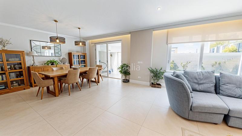Foto a1320412-33db-4a88-b230-1b201894c587. Casa bifamiliare con riscaldamento parcheggio piscina in Boadilla del Monte