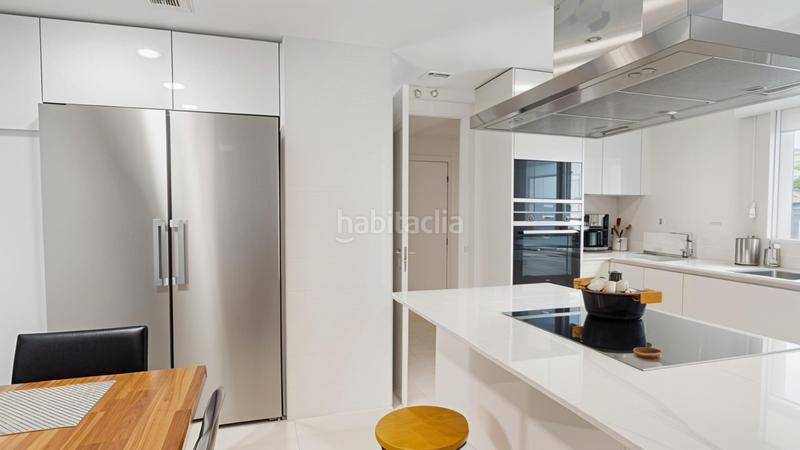 Foto a9bae106-9e16-48f8-9203-a48745ace477. Casa bifamiliare con riscaldamento parcheggio piscina in Boadilla del Monte