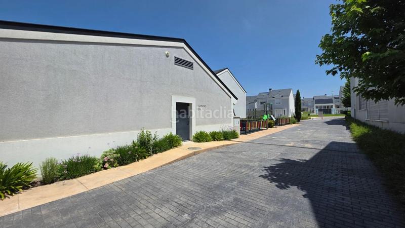 Foto 5af241c2-93e0-4ccb-a30c-d99431fe4f76. Maison jumelée avec chauffage parking piscine dans El Pastel Boadilla del Monte