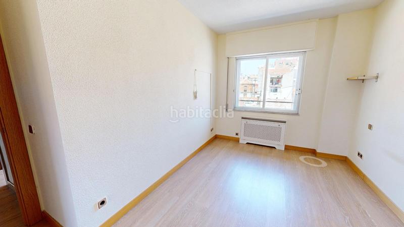 Foto a931041d-d77a-45dd-a542-f3a36969629f. Piso moderno piso en Valdeacederas, ideal para entrar a vivir en Madrid