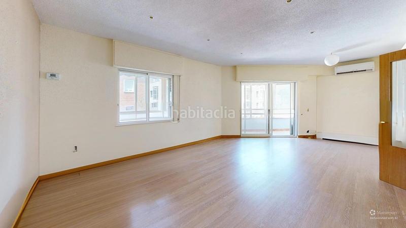 Foto aab93c3b-66df-414e-8342-301c3a3e934d. Piso moderno piso en Valdeacederas, ideal para entrar a vivir en Madrid