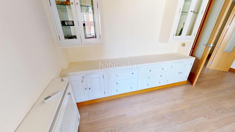 Foto b388dcb5-836c-4c14-8e2c-b3096f8c1d77. Piso moderno piso en Valdeacederas, ideal para entrar a vivir en Madrid