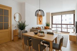 Pis  Calle de la maquinilla. Servicheck inmobiliaria vende bonito piso exterior de 3 dormitor
