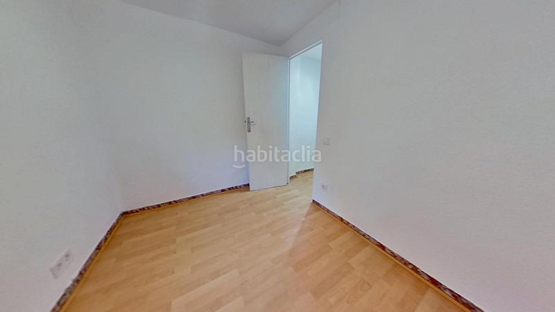 Foto 881557bf-e52d-468e-b3b4-fc1125f5ba71. Alquiler piso servicheck alquila piso exterior en vallecas!!!! en Madrid