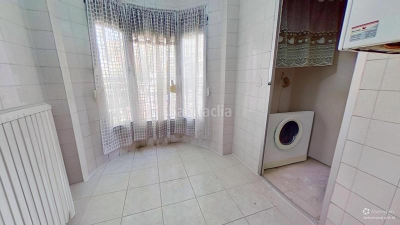 Foto 0d9c9f72-92f5-46ee-a46b-6ee77a811e75. Etagenwohnung mit heizung in Portazgo Madrid