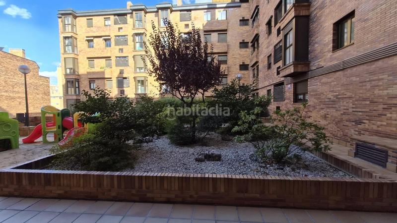 Foto b1697daf-7241-4516-a746-ace8cd6e9576. Alquiler ático en Valdezarza Madrid