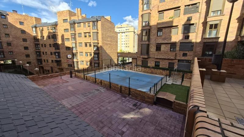 Foto 73d73132-6589-4e64-9bc4-439b098dc050. Location attique avec chauffage parking piscine dans Madrid