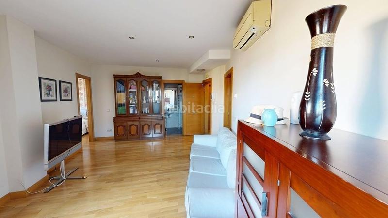 Foto 94679954-75a0-42cb-a2de-9ee3e9594b76. Miete dachwohnung mit heizung parking pool in Valdezarza Madrid