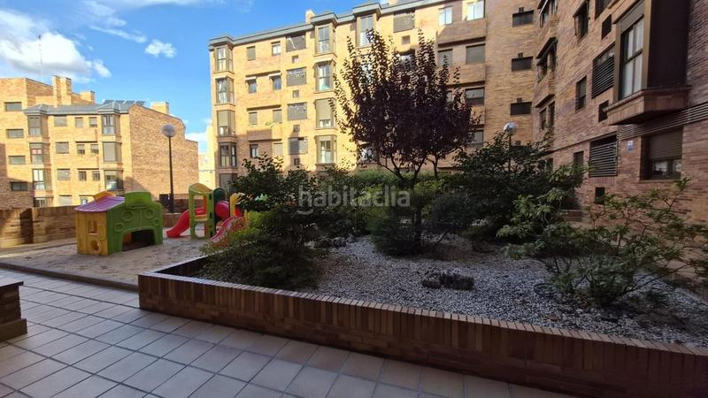 Foto 34726708-58fa-4331-a196-04a7bb56a8e1. Rent penthouse with heating parking pool in Valdezarza Madrid