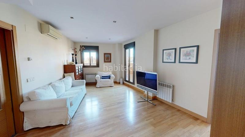 Foto e47c54e5-5c2b-4ecd-9c2b-4551424296df. Rent penthouse with heating parking pool in Valdezarza Madrid