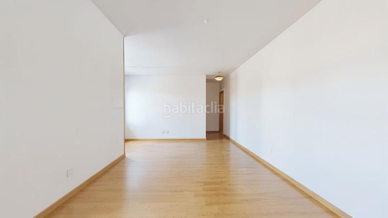 Foto 3ce17c98-f209-4f77-8e91-401d5a07f16b. Pis amb calefacció a Tres Olivos-Valverde Madrid