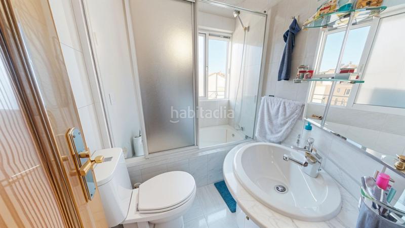 Foto 47b8368b-df7c-4fc2-adb1-219ab1e491e6. Pis amb calefacció a Tres Olivos-Valverde Madrid