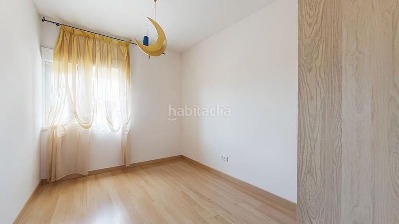 Foto 9c43c81d-e918-4fb4-b1b4-23b6a0118c9a. Pis amb calefacció a Tres Olivos-Valverde Madrid