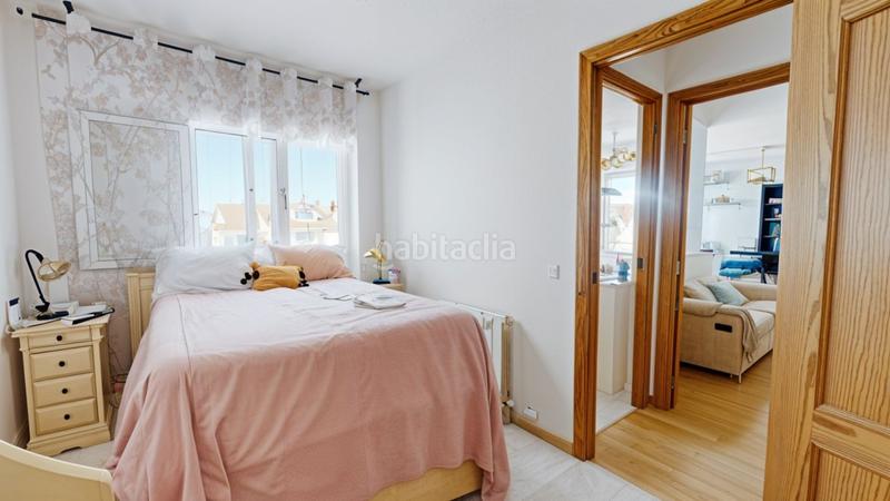 Foto bd8c9b51-2633-4fb8-bb67-298991e9d59e. Pis amb calefacció a Tres Olivos-Valverde Madrid