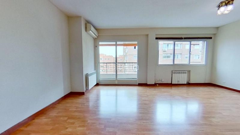 Foto 55b26064-90bd-4df5-bb2e-d7db90364d57. Location appartement avec parking dans La Paz Madrid