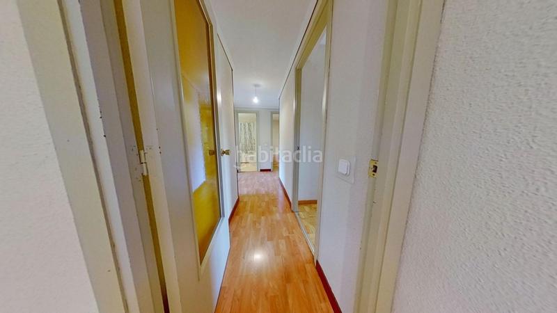 Foto 8f7e1f6c-3a3c-42e8-9d98-81df82ac97b5. Miete etagenwohnung mit parking in La Paz Madrid