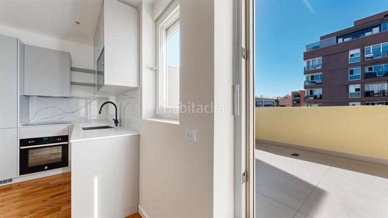 Foto 7d56f875-6622-47bd-853b-83831cde5a22. Penthouse with heating in Moscardó Madrid