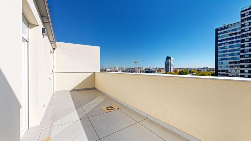 Foto a8e8bbb3-8eee-4cda-8b17-21ab19905e44. Penthouse with heating in Moscardó Madrid