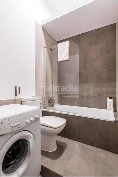 Foto df65634b-0bbb-4c9a-8527-1194eb2c5090. Alquiler apartamento espectacular piso en Embajadores-Lavapiés Madrid