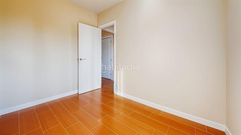 Foto 0cc1abff-a31b-4c8d-a8d9-625802d2ac26. Ático servicheck vende exclusivo ático dúplex reformado con gran terraza y vistas panorámicas , ubicado en San Diego, puente de en Madrid