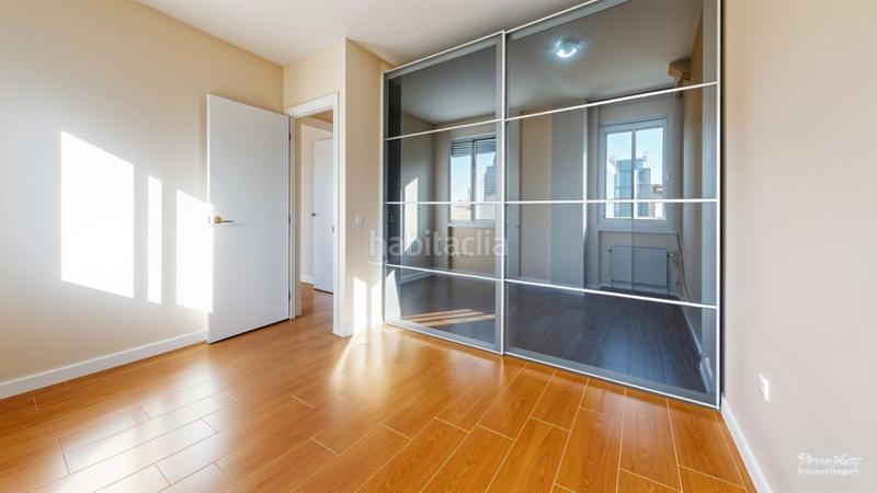 Foto 123d768a-8021-4f1d-84cc-64eaf561f221. Ático servicheck vende exclusivo ático dúplex reformado con gran terraza y vistas panorámicas , ubicado en San Diego, puente de en Madrid