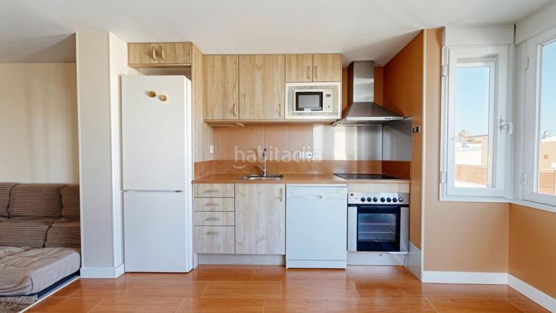Foto 569510c3-1220-4eff-8a1c-1a8afe8dbd7f. Ático servicheck vende exclusivo ático dúplex reformado con gran terraza y vistas panorámicas , ubicado en San Diego, puente de en Madrid