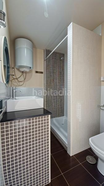 Foto 5853aba9-19d7-4465-a325-83a3e78727d2. Ático servicheck vende exclusivo ático dúplex reformado con gran terraza y vistas panorámicas , ubicado en San Diego, puente de en Madrid