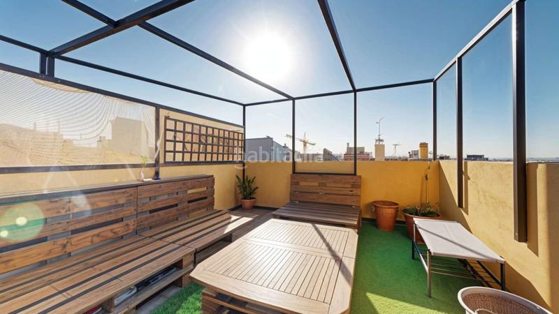 Foto 5b62adfb-dc7b-4466-b316-6b93e8abce59. Ático servicheck vende exclusivo ático dúplex reformado con gran terraza y vistas panorámicas , ubicado en San Diego, puente de en Madrid