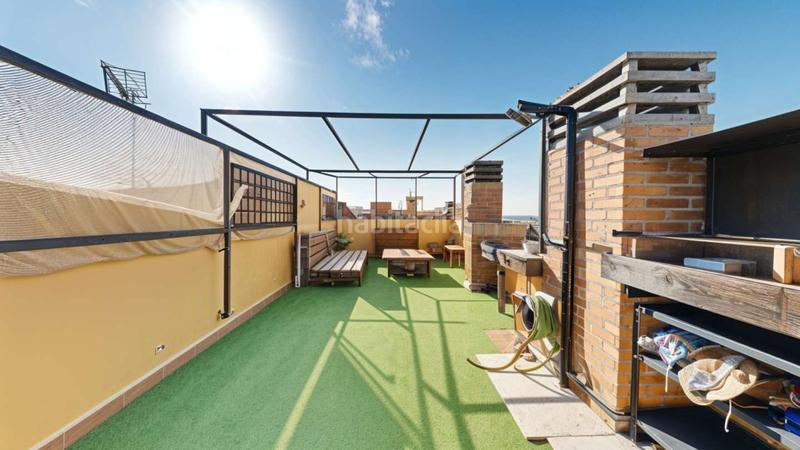 Foto 6490a2e6-7c35-418e-bf84-e5616624c289. Ático servicheck vende exclusivo ático dúplex reformado con gran terraza y vistas panorámicas , ubicado en San Diego, puente de en Madrid