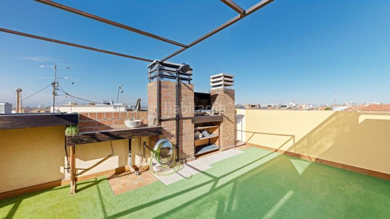 Foto 673b94f6-d8a8-4dfb-836c-8acb4ce8249d. Ático servicheck vende exclusivo ático dúplex reformado con gran terraza y vistas panorámicas , ubicado en San Diego, puente de en Madrid