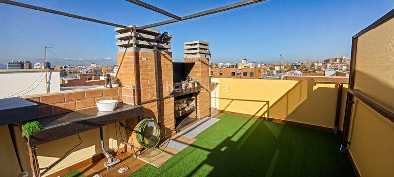 Foto 7e31e1ee-99e1-4ab3-85bd-73c4ff5ac00f. Ático servicheck vende exclusivo ático dúplex reformado con gran terraza y vistas panorámicas , ubicado en San Diego, puente de en Madrid